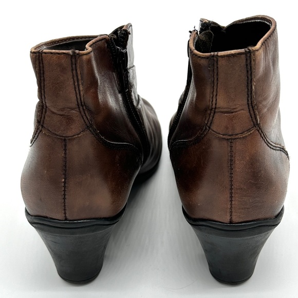 Woman's Earth Spirits Classics Fiona Boots - Size 9 - Picture 4 of 8